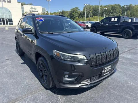 Black 2023 Jeep Cherokee Altitude Lux for sale in Danville, VA