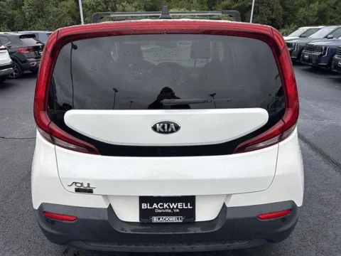 More photos of 2021 Kia Soul LX at Blackwell Chrysler Dodge Jeep Ram Fiat Kia, VA