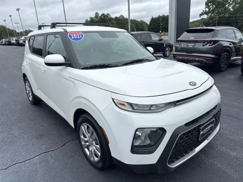 White 2021 Kia Soul LX for sale in Danville, VA