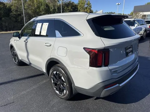 More photos of 2025 Kia Sorento S at Blackwell Chrysler Dodge Jeep Ram Fiat Kia, VA