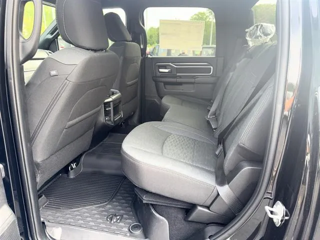 2025 Ram 2500 Big Horn photo 5