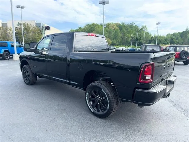 2025 Ram 2500 Big Horn photo 8