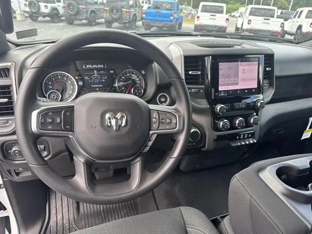 2025 Ram 1500 Warlock photo 5