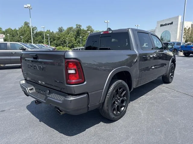 2025 Ram 1500 Laramie photo 9