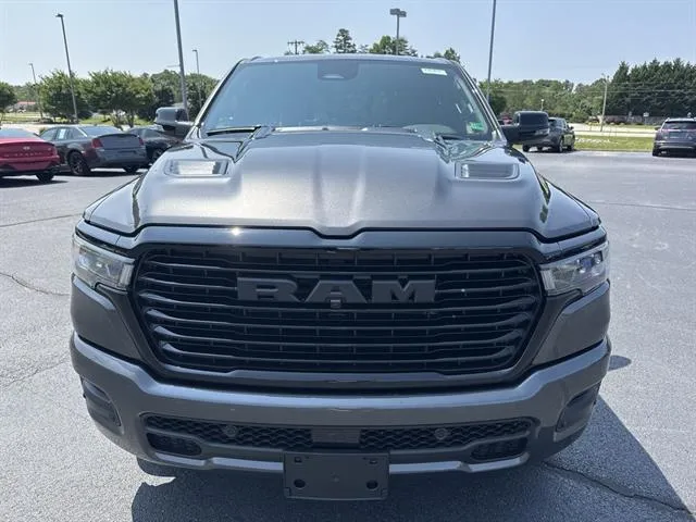 2025 Ram 1500 Laramie photo 8
