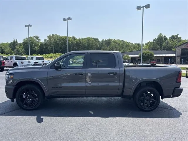2025 Ram 1500 Laramie photo 15