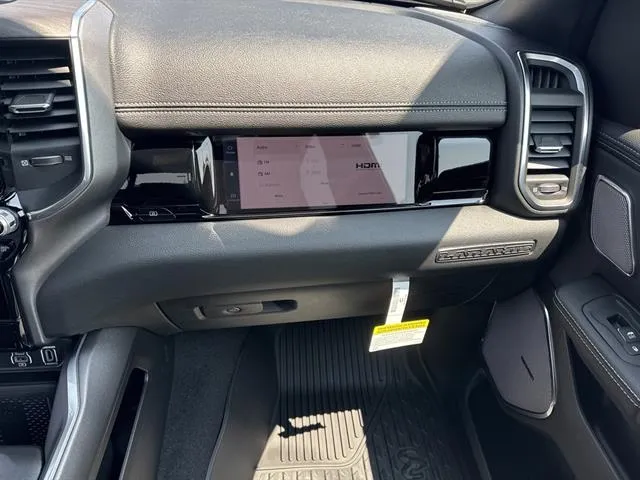 2025 Ram 1500 Laramie photo 17