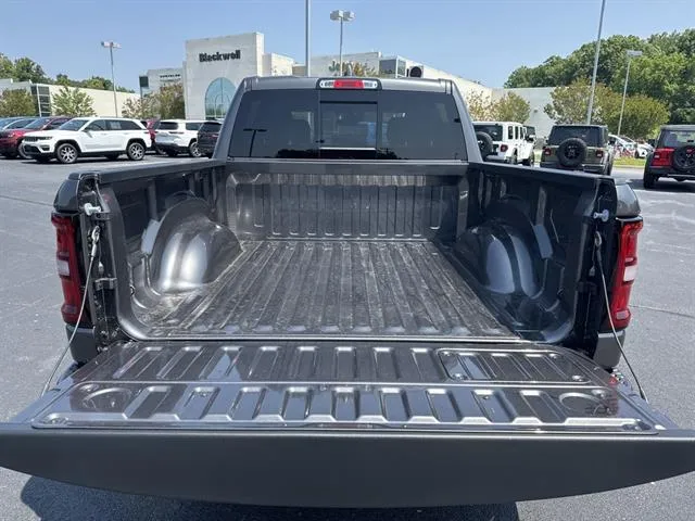 2025 Ram 1500 Laramie photo 3