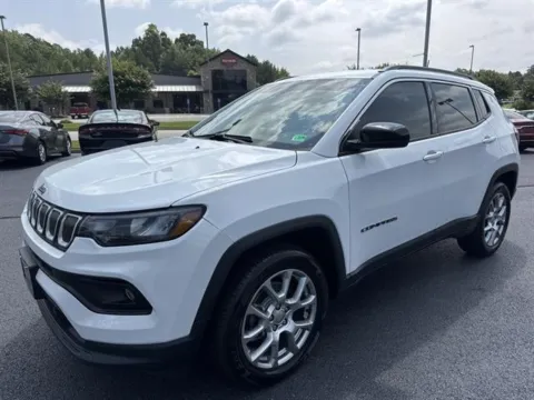 White 2022 Jeep Compass Latitude Lux for sale in Danville, VA