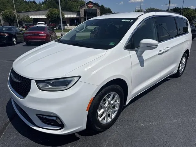 2022 Chrysler Pacifica Touring L for sale in Danville, VA