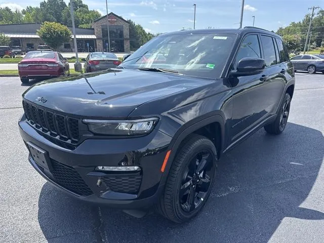 Black 2025 Jeep Grand Cherokee Limited 4x4 for sale in Danville, VA