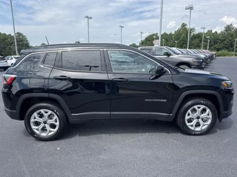 More photos of 2025 Jeep Compass Latitude 4x4 at Blackwell Chrysler Dodge Jeep Ram Fiat Kia, VA