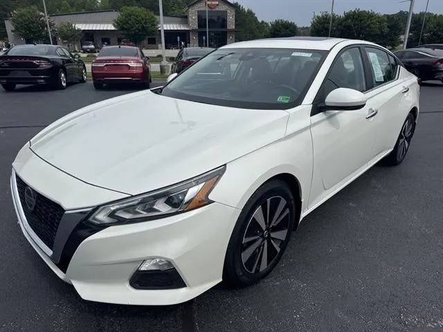 2022 Nissan Altima 2.5 SV