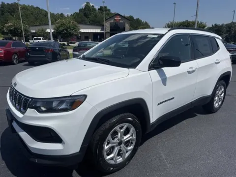 White 2025 Jeep Compass Latitude 4x4 for sale in Danville, VA