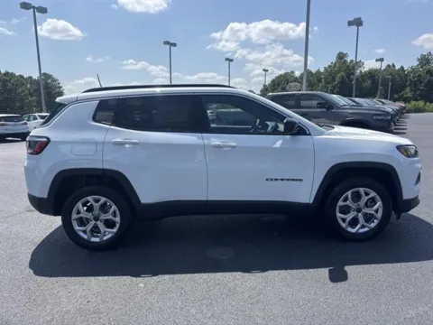 More photos of 2025 Jeep Compass Latitude 4x4 at Blackwell Chrysler Dodge Jeep Ram Fiat Kia, VA