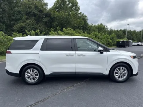 More photos of 2024 Kia Carnival LX at Blackwell Chrysler Dodge Jeep Ram Fiat Kia, VA