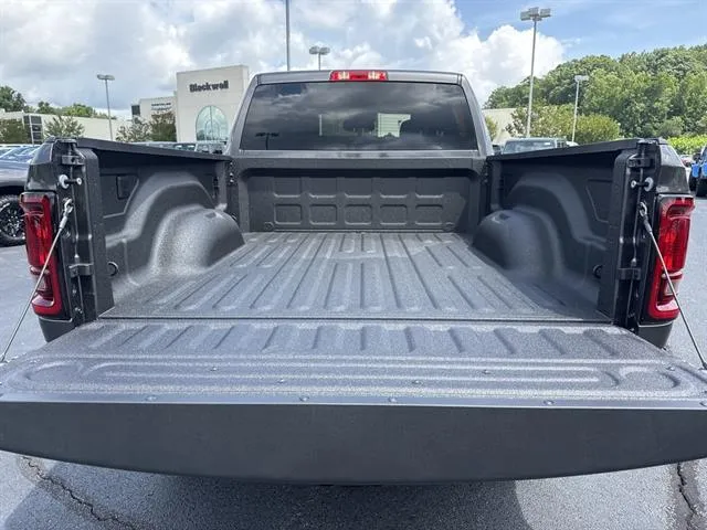 2025 Ram 2500 Big Horn photo 3