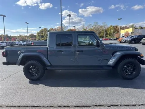 More photos of 2025 Jeep Gladiator High Tide at Blackwell Chrysler Dodge Jeep Ram Fiat Kia, VA