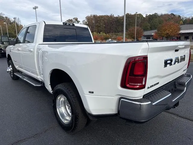 2026 RAM 3500 Laramie - Photo 6