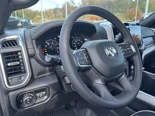 2026 RAM 3500 Laramie - Photo 11