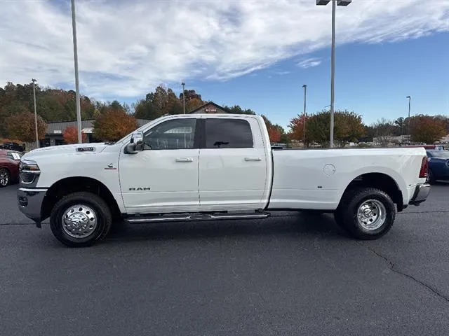 2026 RAM 3500 Laramie - Photo 7