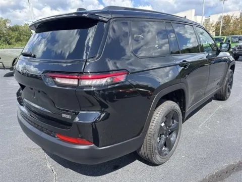 More photos of 2025 Jeep Grand Cherokee L Limited 4x4 at Blackwell Chrysler Dodge Jeep Ram Fiat Kia, VA