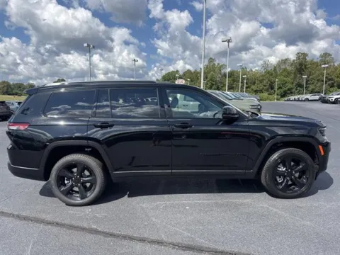 More photos of 2025 Jeep Grand Cherokee L Limited 4x4 at Blackwell Chrysler Dodge Jeep Ram Fiat Kia, VA