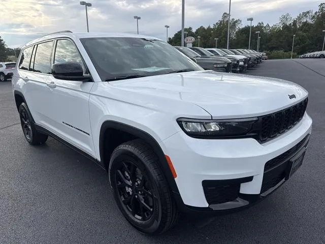 White 2025 Jeep Grand Cherokee L Altitude X 4x4 for sale in Danville, VA