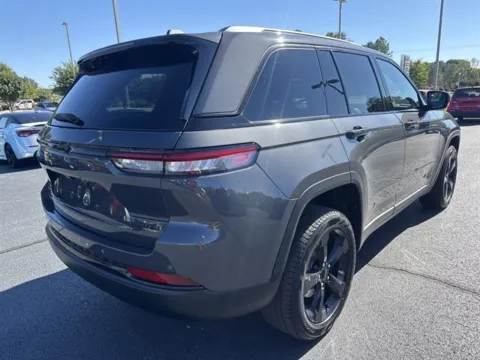 More photos of 2025 Jeep Grand Cherokee Limited 4x4 at Blackwell Chrysler Dodge Jeep Ram Fiat Kia, VA