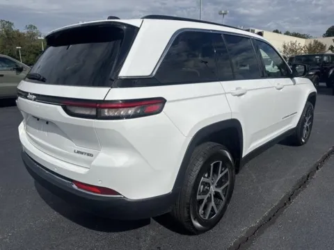 More photos of 2025 Jeep Grand Cherokee Limited 4x4 at Blackwell Chrysler Dodge Jeep Ram Fiat Kia, VA