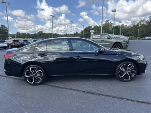 More photos of 2023 Nissan Altima 2.5 SR at Blackwell Chrysler Dodge Jeep Ram Fiat Kia, VA