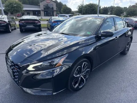 Black 2023 Nissan Altima 2.5 SR for sale in Danville, VA