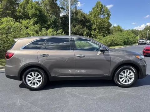 More photos of 2020 Kia Sorento LX V6 at Blackwell Chrysler Dodge Jeep Ram Fiat Kia, VA