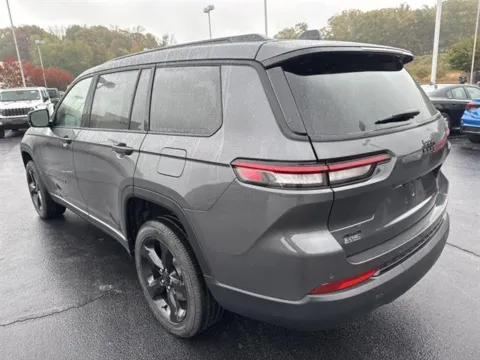 More photos of 2025 Jeep Grand Cherokee L Altitude X 4x4 at Blackwell Chrysler Dodge Jeep Ram Fiat Kia, VA