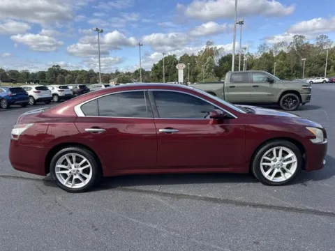 More photos of 2013 Nissan Maxima 3.5 S at Blackwell Chrysler Dodge Jeep Ram Fiat Kia, VA