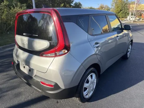 More photos of 2022 Kia Soul LX at Blackwell Chrysler Dodge Jeep Ram Fiat Kia, VA