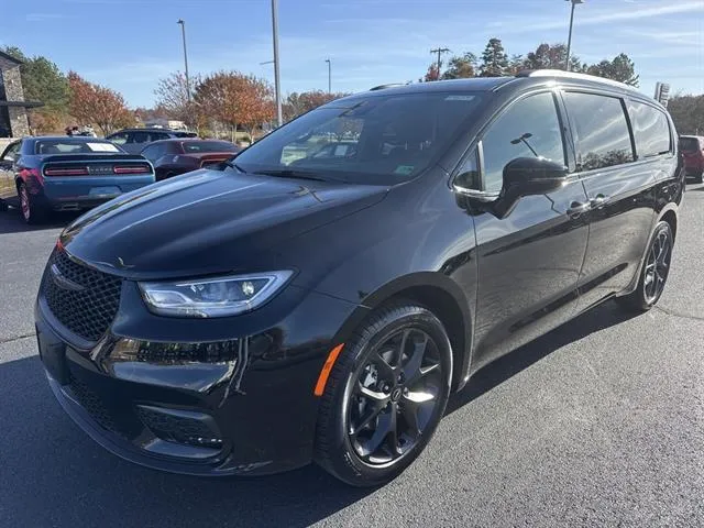 2026 Chrysler Pacifica Limited