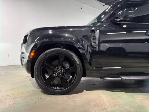 Another view of 2025 Land Rover Defender 110 P400 X-Dynamic SE for sale in Scottsdale, AZ at Spady Auto Group