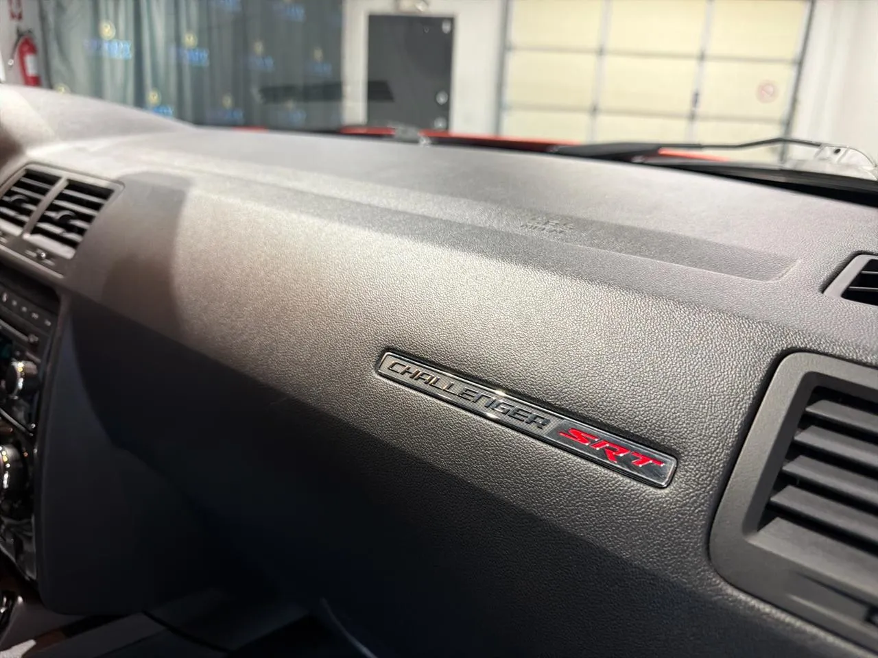 2009 Dodge Challenger SRT8 - Photo 23