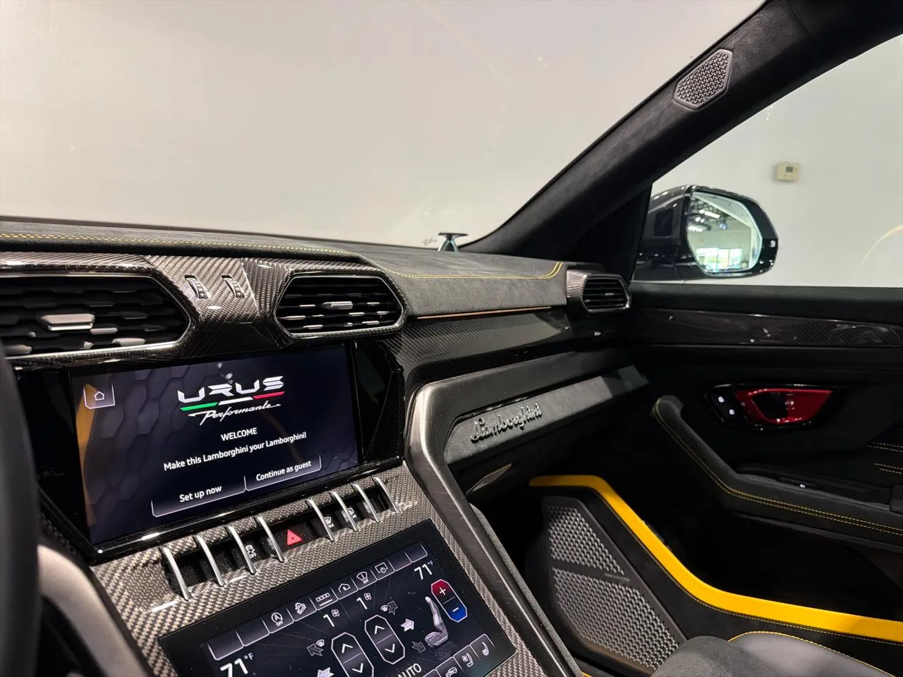 2024 Lamborghini Urus Performante - Photo 24