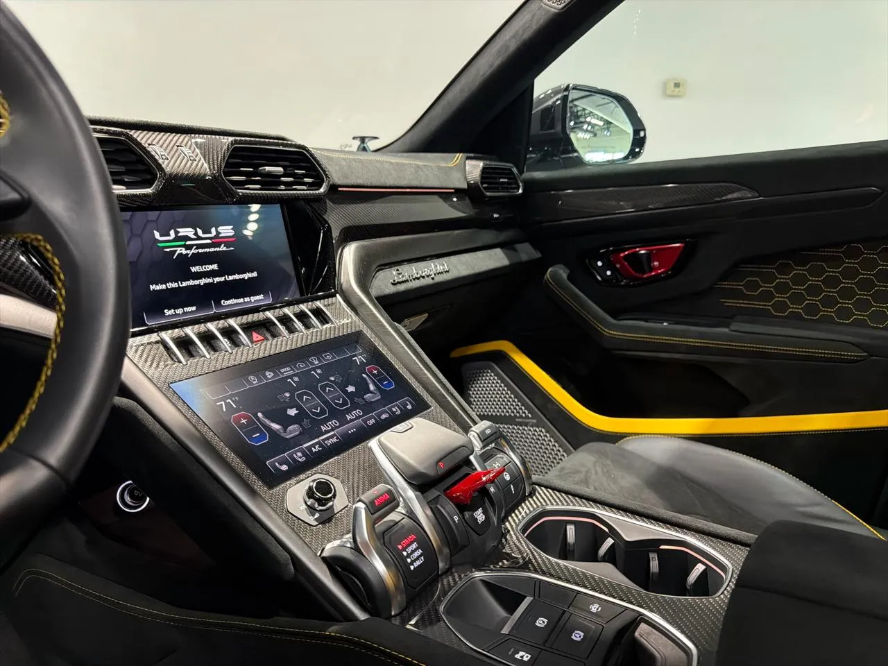 2024 Lamborghini Urus Performante - Photo 25