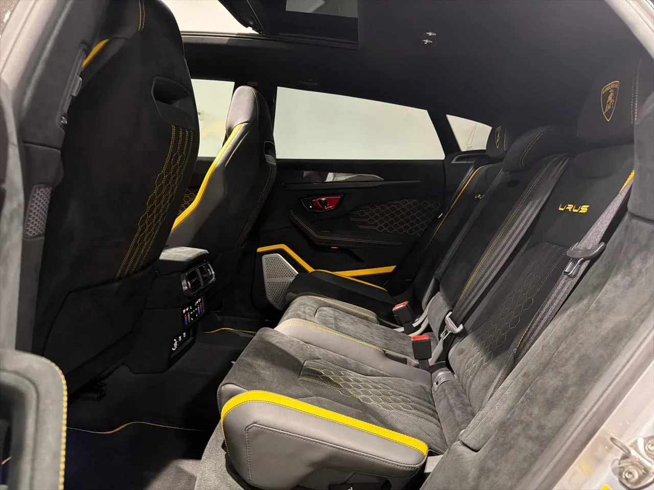 2024 Lamborghini Urus Performante - Photo 33