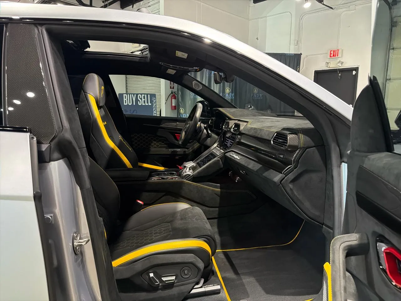 2024 Lamborghini Urus Performante - Photo 37