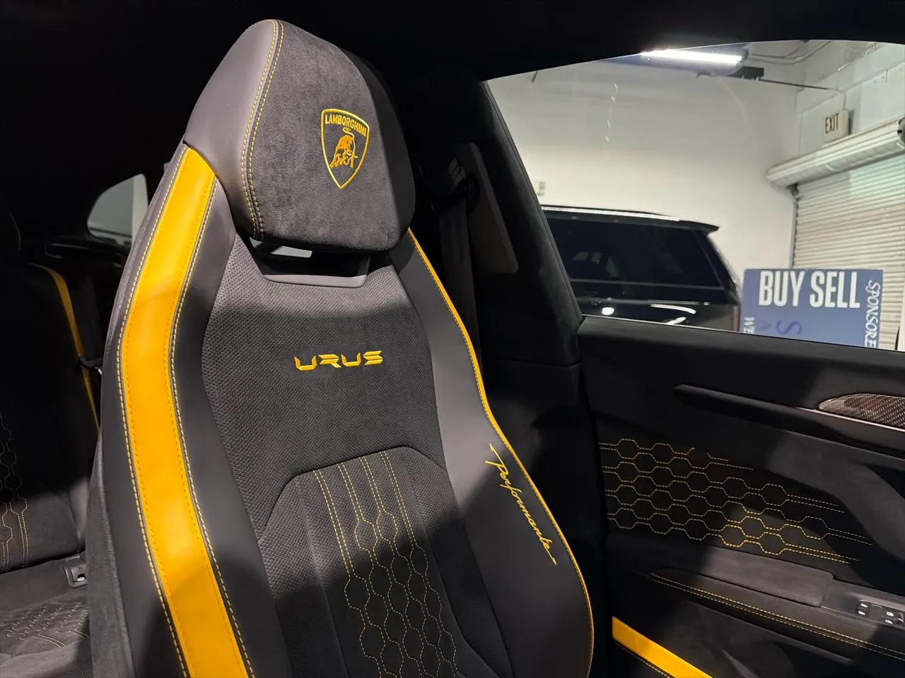 2024 Lamborghini Urus Performante - Photo 42