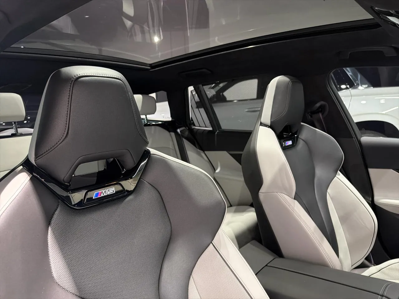 2026 BMW M5 M5 Touring - Photo 38
