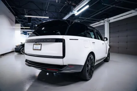 More photos of 2025 Land Rover New Range Rover SE LWB at Spady Auto Group, AZ