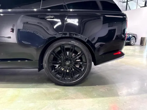 More photos of 2025 Land Rover New Range Rover SE LWB at Spady Auto Group, AZ