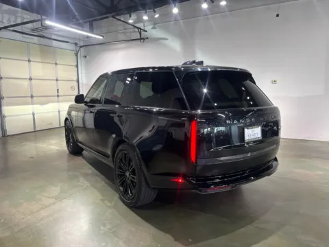 More photos of 2023 Land Rover New Range Rover SE at Spady Auto Group, AZ
