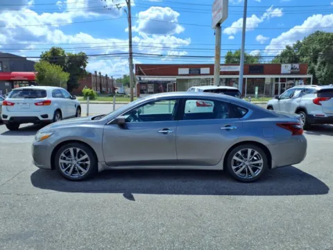Photos of 2018 Nissan Altima 2.5 SR for sale in Baltimore, MD at Patriot Autos