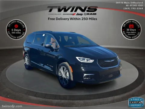 Black 2026 Chrysler Pacifica Pinnacle for sale in Wayland, MI
